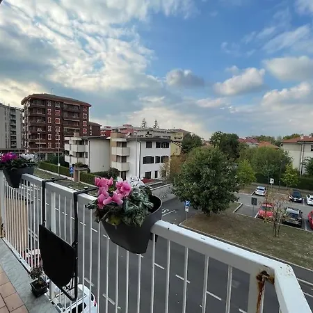 Confortevole M.i. Casa Apartment *